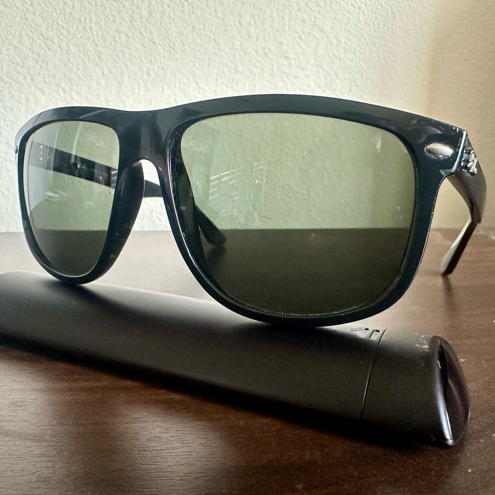 (3) Ray-Ban Men's Sunglasses - Picture 9 of 10